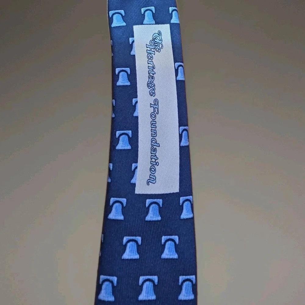 Vineyard Vines Custom Collection Heritage Foundation Liberty Bell Silk Tie USA